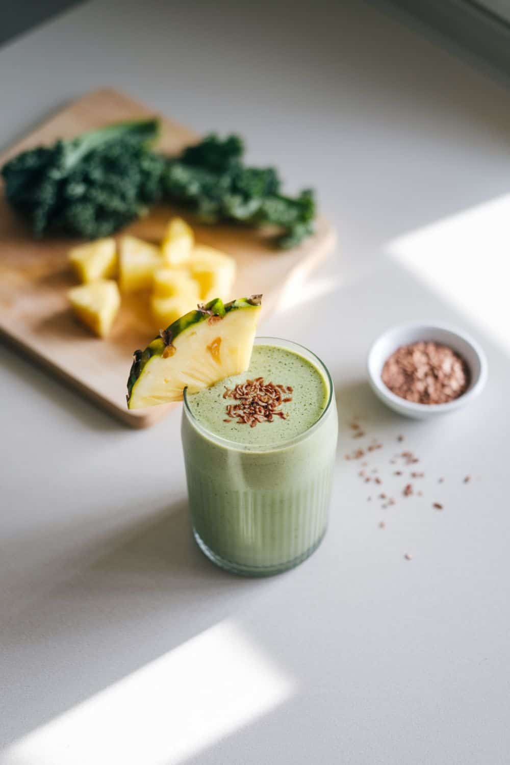 Green Smoothie with Kale and Pineapple